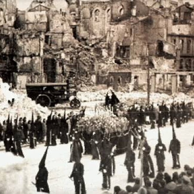 [1941] - Procesión de Semana Santa en Santander