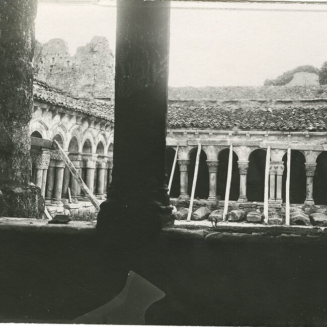 Claustro de la Colegiata de Santillana del Mar