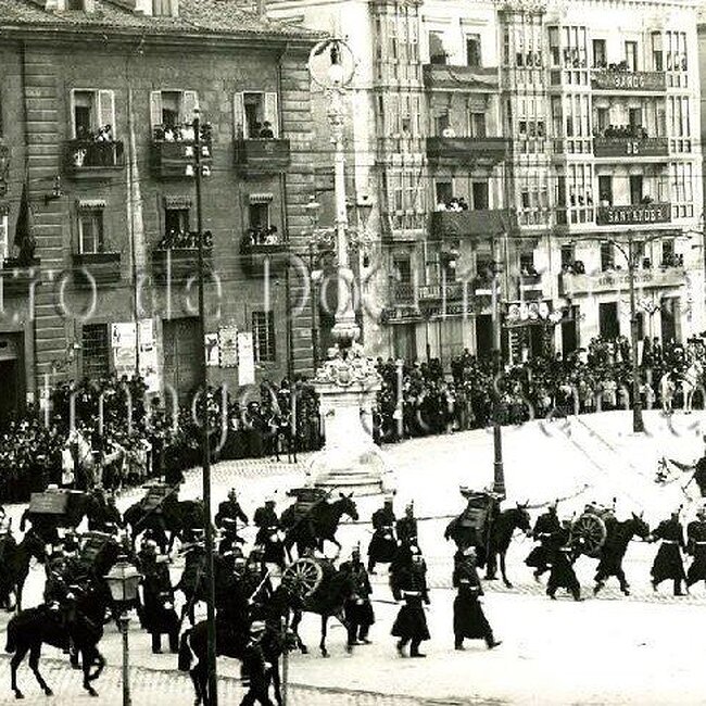 [1908] - Celebración del centenario del 2 de mayo en la avenida de Alfonso XIII