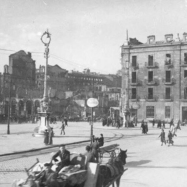 [1941] - Avenida de Alfonso XXI y ruinas de aduana