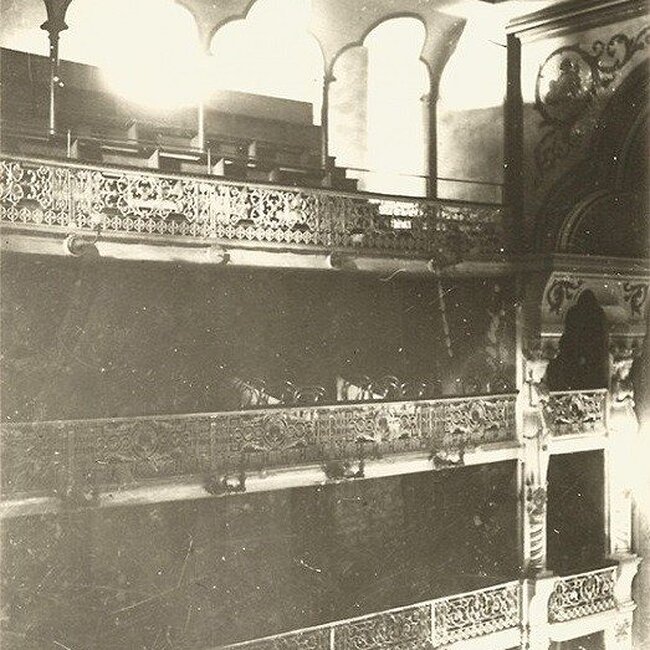 Interior del teatro principal en la calle del Arcillero