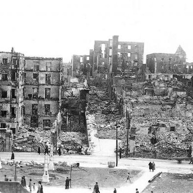 [1941] - Ruinas de la zona de Atarazanas