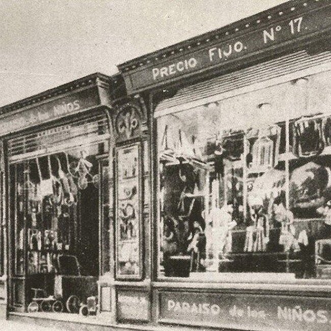 [1935] - Juguetería "El paraíso de los niños" situada en la antigua calle la Blanca