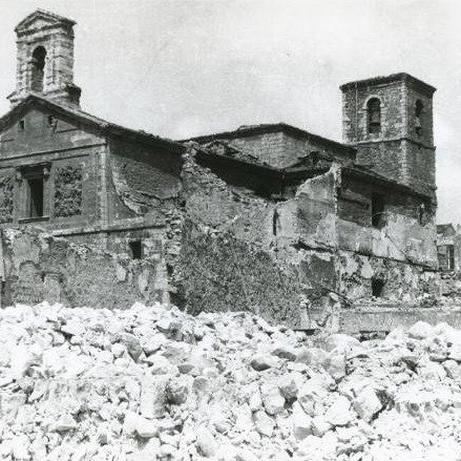 [1941] - Ruinas entre las calles la Blanca y la Compañía