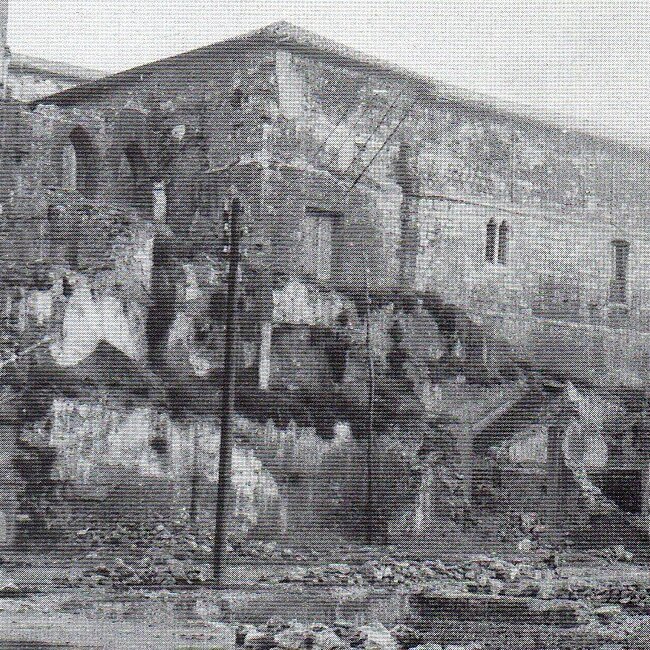 [1941] - Ruinas del conjunto de la Catedral de Santander desde la calle Cádiz