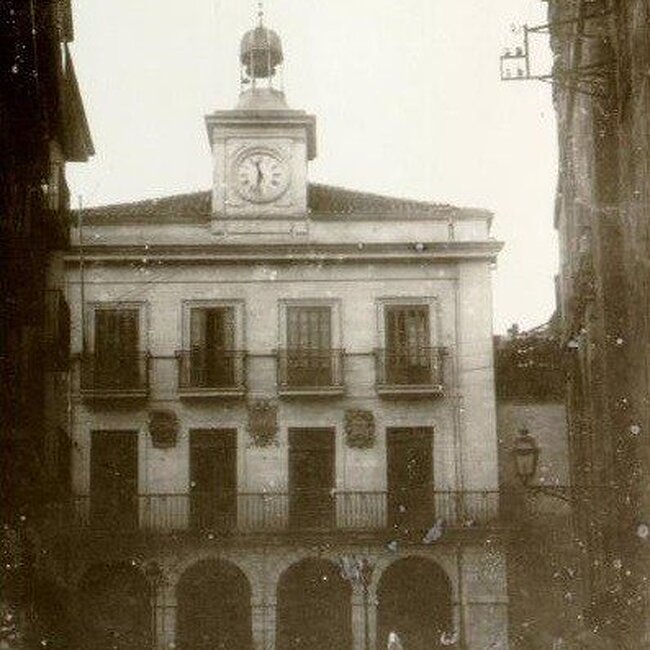 Ayuntamiento de la plaza Vieja desde la Iglesia de la Compañía