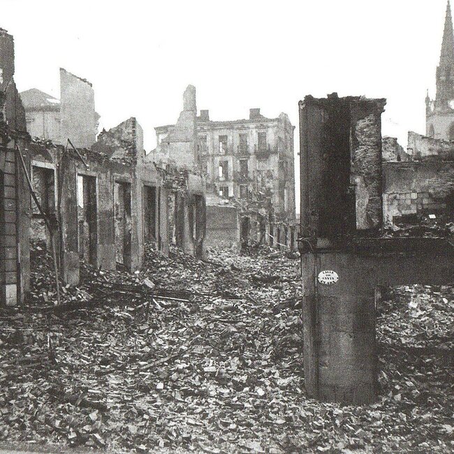 [1941] - Ruinas en la intersección de Santa Clara y San José