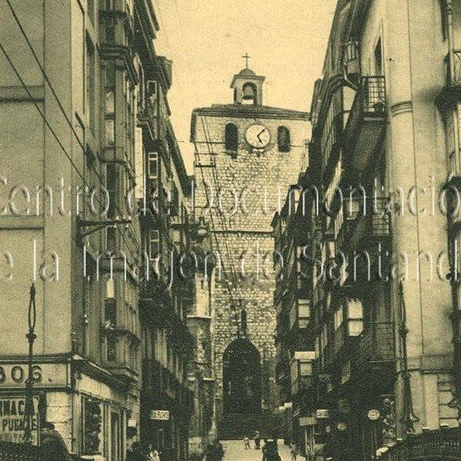 Calle del Puente desde el puente de Vargas