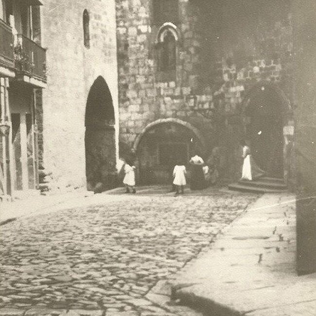 [1885] - Comienzo de Ruamayor junto a la Catedral de Santander