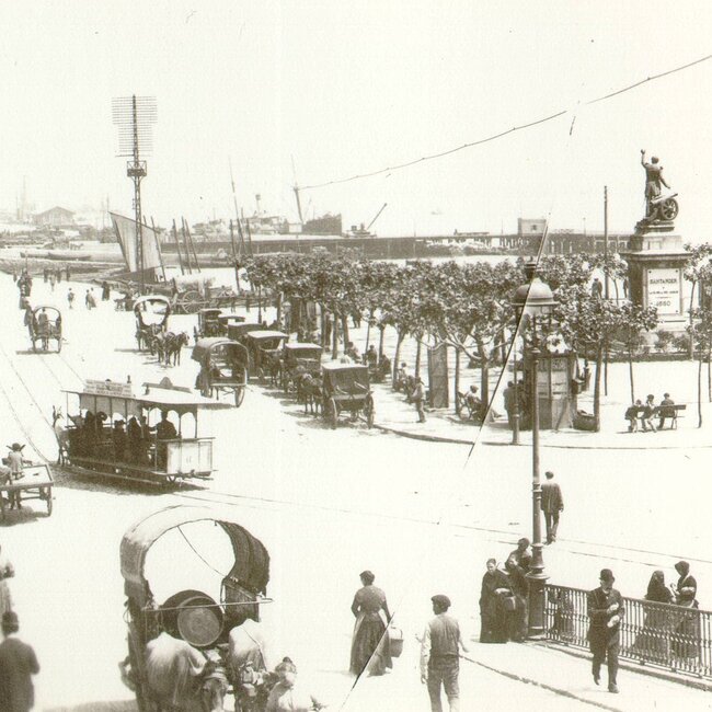 [1884] - Plaza Velarde vista desde el puente