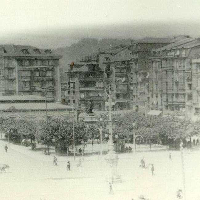 Plaza Velarde vista desde el sureste