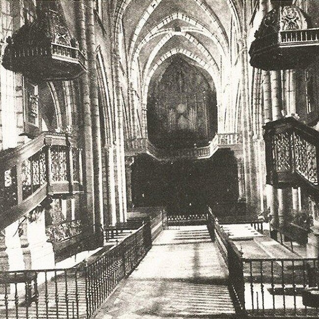 [1920] - Nave central de la Catedral de Santander