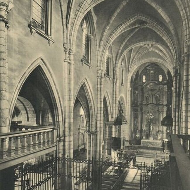 [1930] - Nave central de la Catedral de Santander
