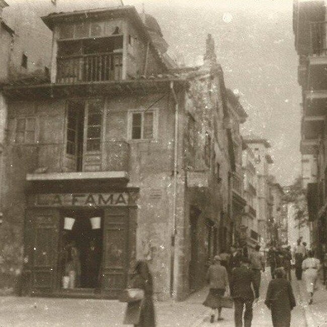 [1930] - Casa Tapón de la calle Lealtad desde el sur