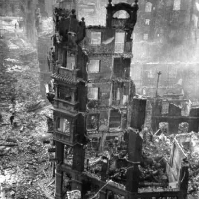 [1941] - Ruinas de la calle Lealtad desde el Coliseum