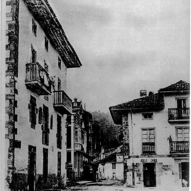 Plazuela del Consistorio en Cabezón de la Sal