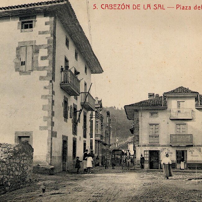 Plaza del Consistorio en Cabezón de la Sal