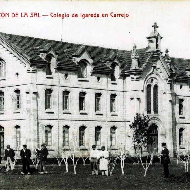 Colegio Igareda en Carrejo (Cabezón de la Sal)