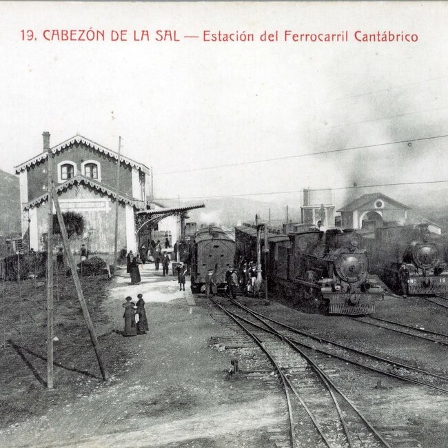 Estación del Ferrocarril Cantábrico en Cabezón de la Sal