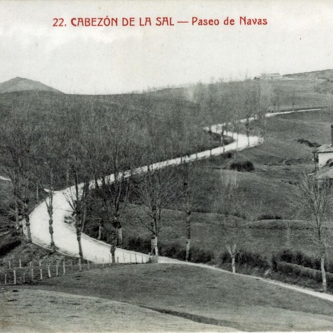 Paseo de Navas en Cabezón de la Sal