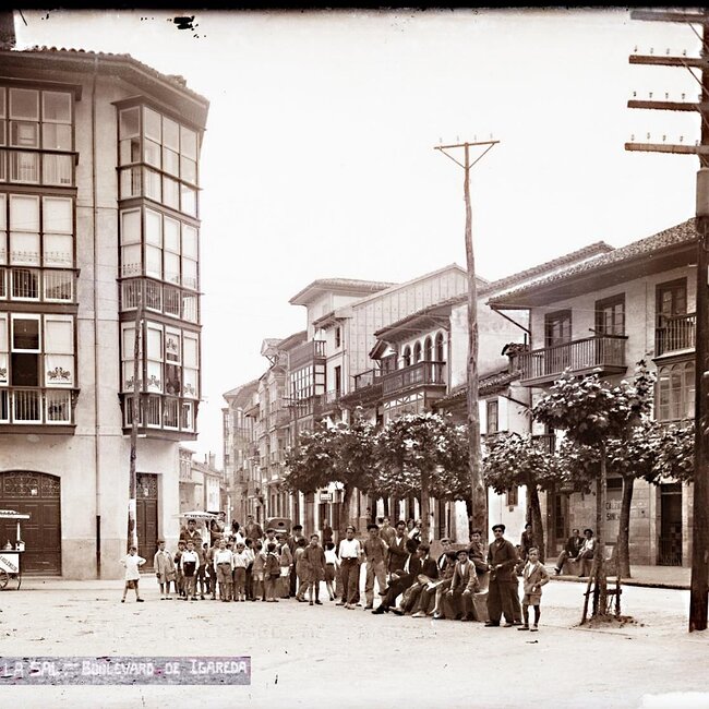 Boulevard de Igareda en Cabezón de la Sal
