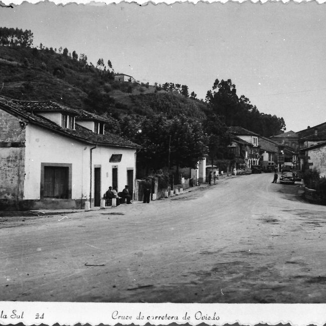 Cruce de carreteras de Oviedo de Cabezón de la Sal