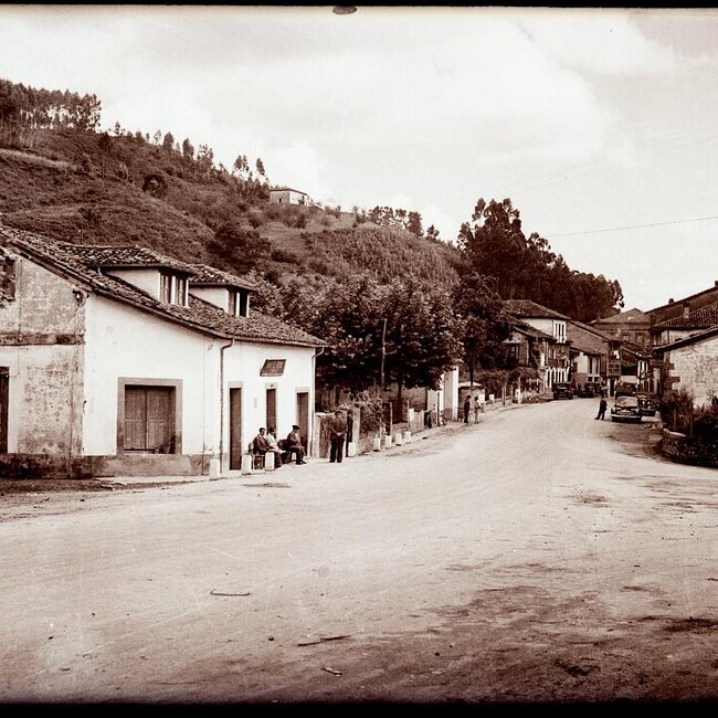 Cruce de carreteras Santander-Oviedo y Cabezón-Reinosa de Cabezón de la Sal