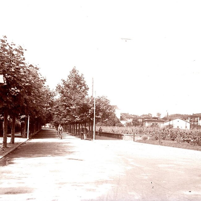 La Avenida desde el Barrio de la Estación de Cabezón de la Sal
