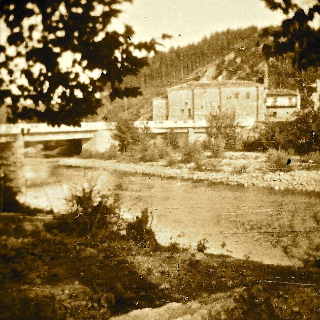 Santuario y puente de Virgen de la Peña en Cabezón de la Sal