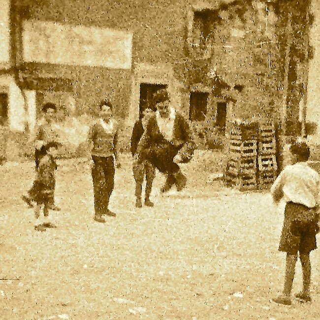 Niños saltando a la cuerda en Cabezón de la Sal