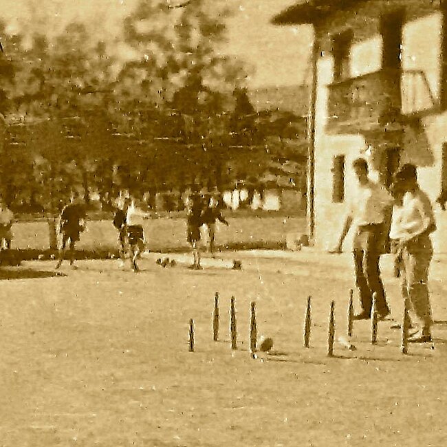 Bolera del colegio Igareda de Cabezón de la Sal