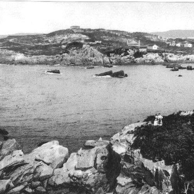 [1910] - Playa del Camello con el palacio de la Magdalena en construcción