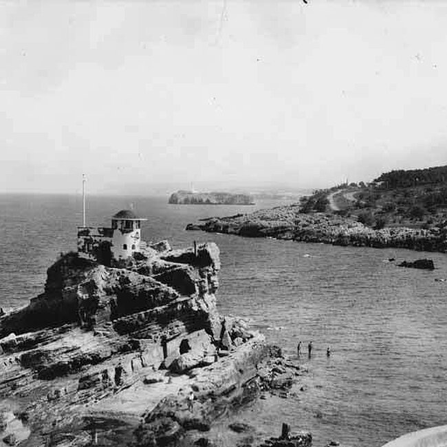 [1953] - Caseta de vigilancia de los Prácticos del Puerto en la playa del Camello