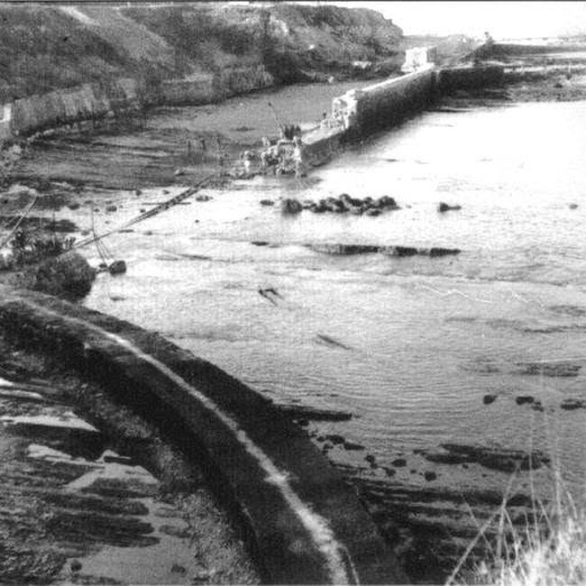 [1947] - Obras de los accesos y explanada de la Playa del Camello