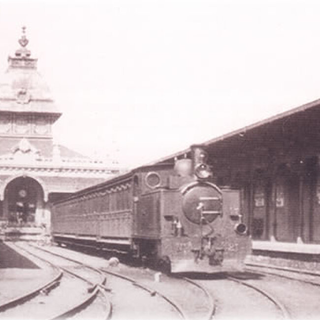 [1920] - Locomotora nº 21 «Soto Iruz» en la Estación de la Costa