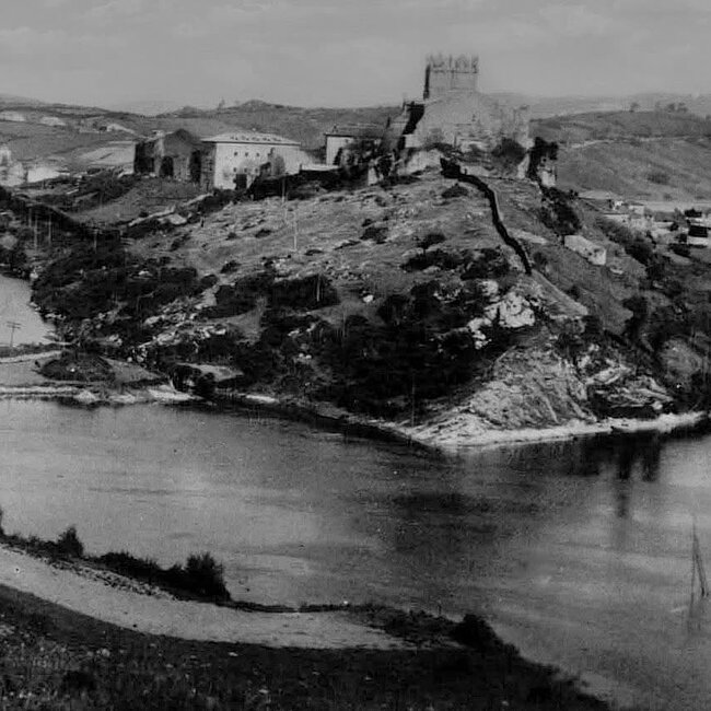 Foto antigua de San Vicente de la Barquera