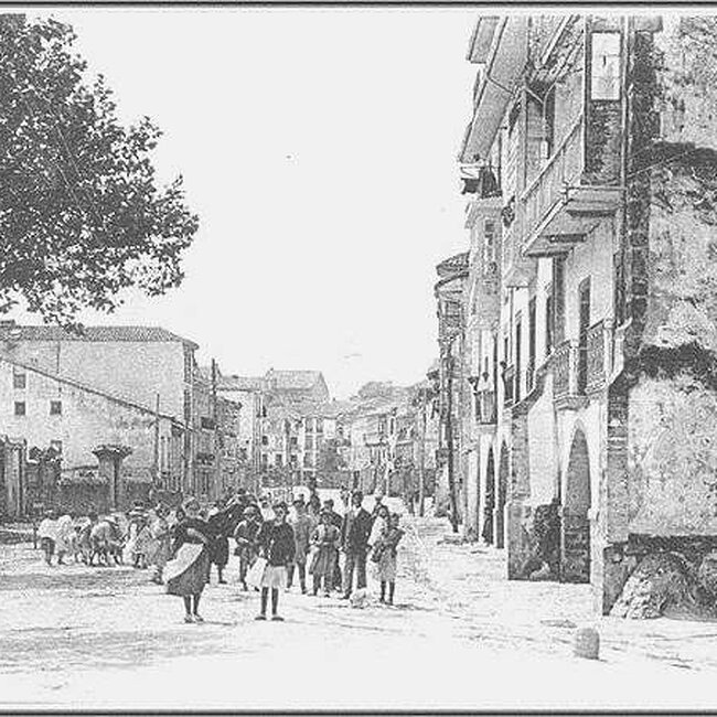 Foto antigua de San Vicente de la Barquera