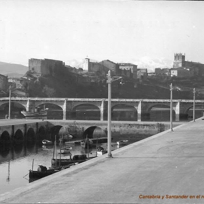 Foto antigua de San Vicente de la Barquera