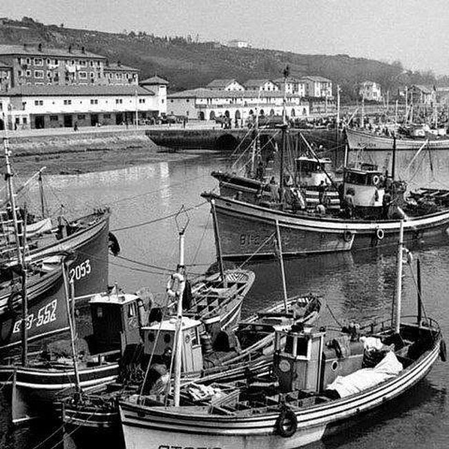 Foto antigua de San Vicente de la Barquera