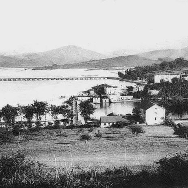 Foto antigua de San Vicente de la Barquera