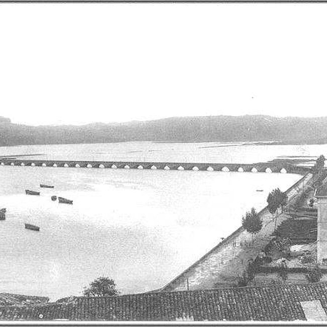 Foto antigua de San Vicente de la Barquera