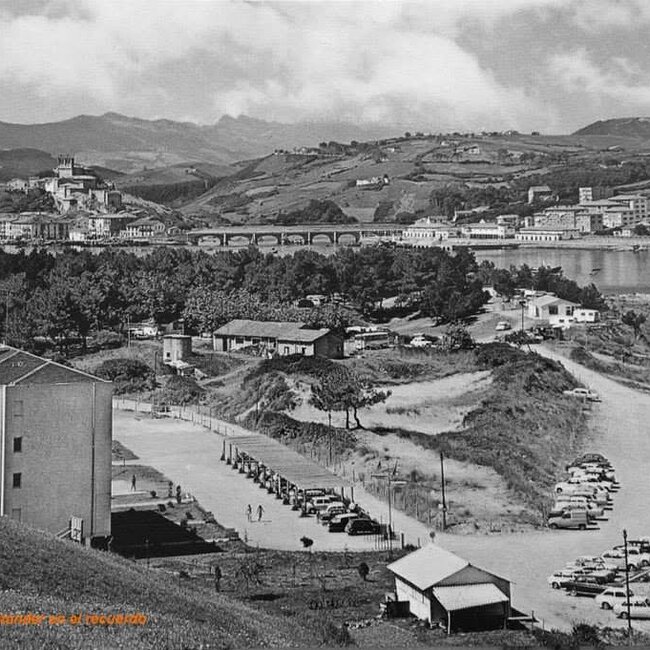 Foto antigua de San Vicente de la Barquera