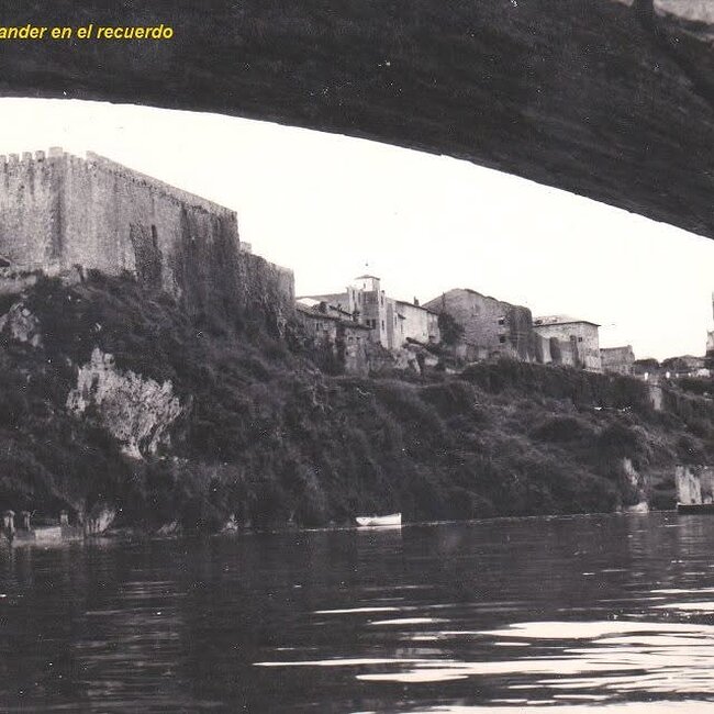 Foto antigua de San Vicente de la Barquera