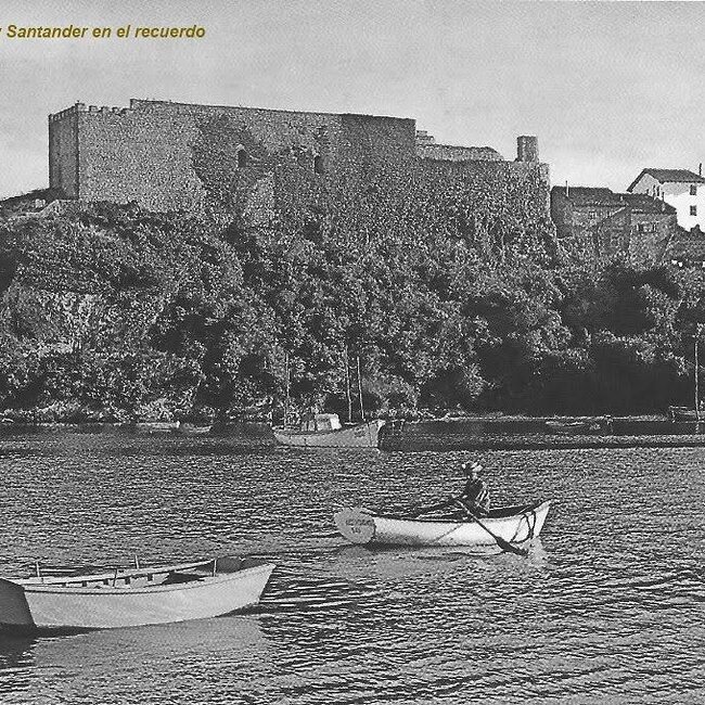 Foto antigua de San Vicente de la Barquera