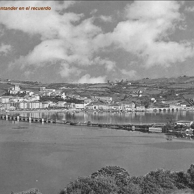 Foto antigua de San Vicente de la Barquera