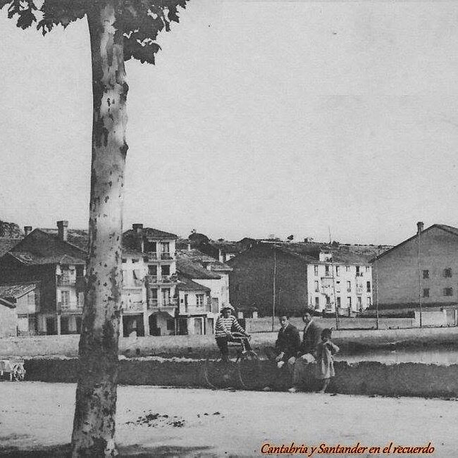 Foto antigua de San Vicente de la Barquera