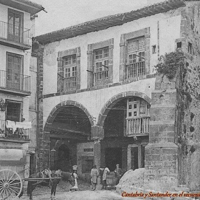 Foto antigua de San Vicente de la Barquera