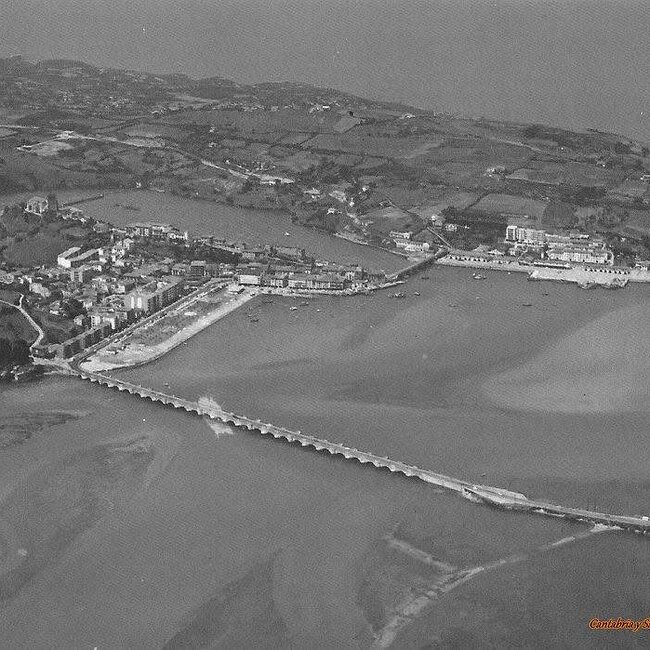 Foto antigua de San Vicente de la Barquera