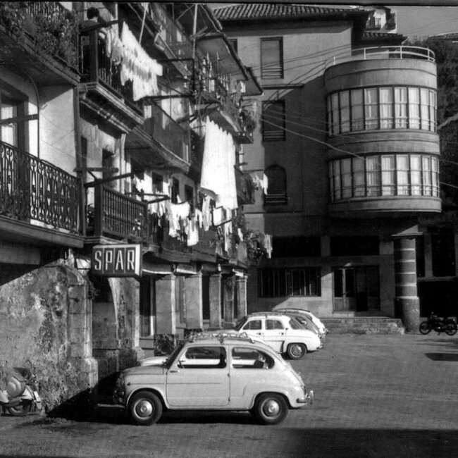 Foto antigua de San Vicente de la Barquera