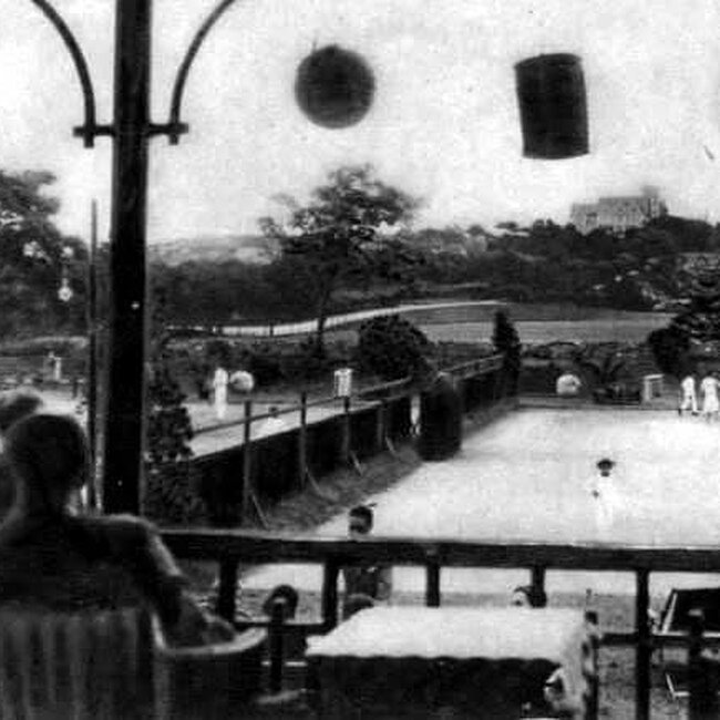 Foto antigua del Real Club de Tenis de la Magdalena